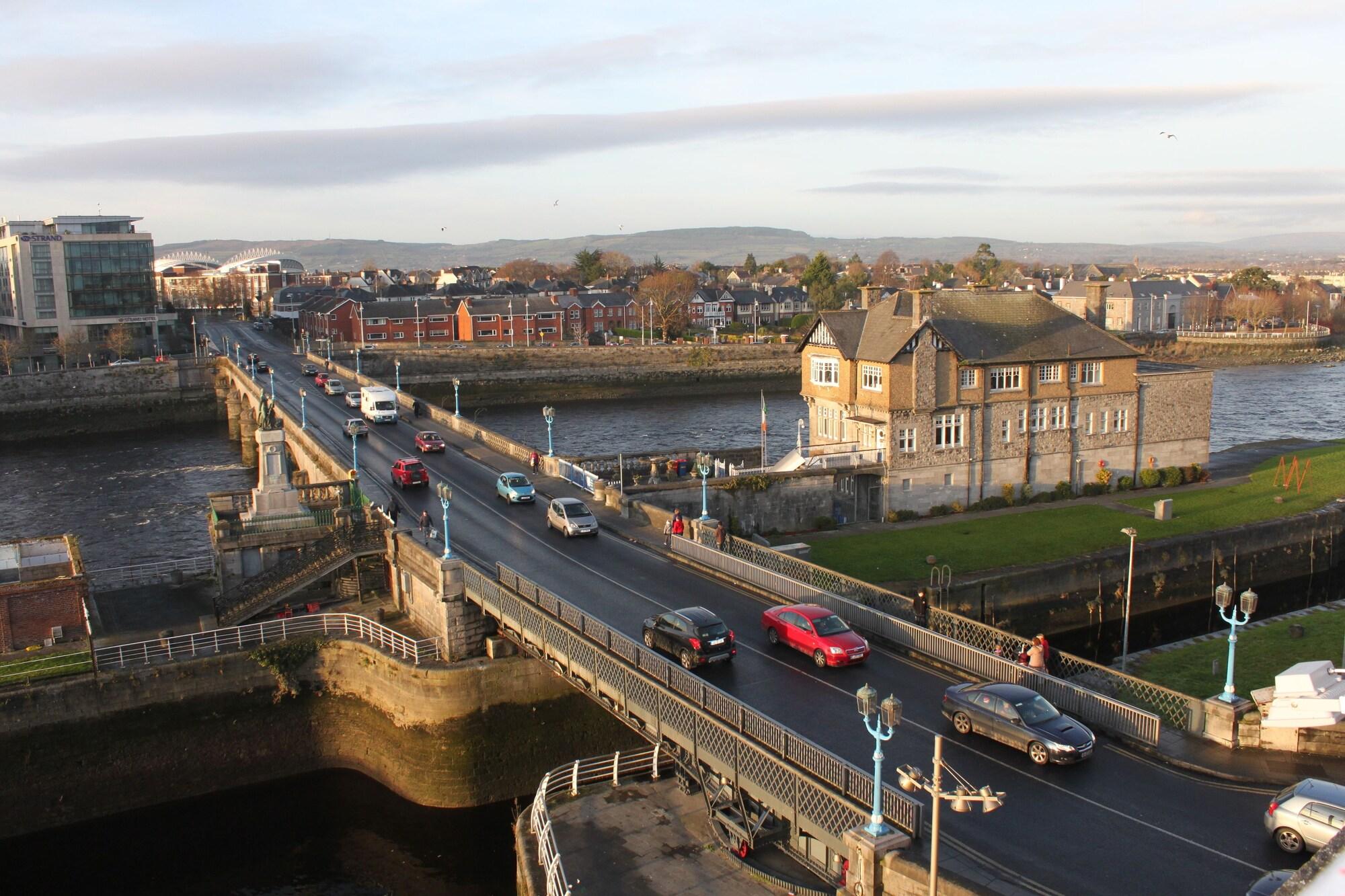 The Pier Hotel Limerick Junction Dış mekan fotoğraf